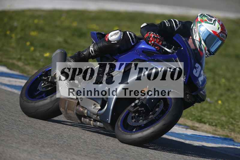 /Archiv-2024/01 26.-28.01.2024 Moto Center Thun Jerez/Gruppe gruen-green/32